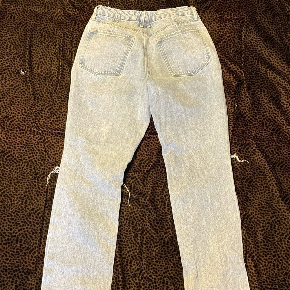 Good American Blue Straight Leg Ripped Jeans - Picture 4 of 5